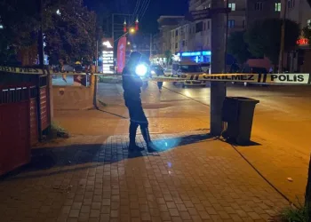 Bursa’da silahlı saldırı! Yoldan geçen kişi de vuruldu