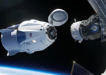 SpaceX uzaya 4 astronot gönderdi