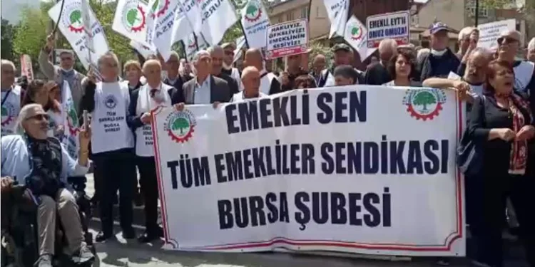Bursa’da emeklilerden bayram ikramiyesi tepkisi