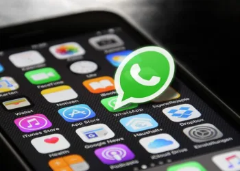 WhatsApp gruplara anket seçeneği getiriyor