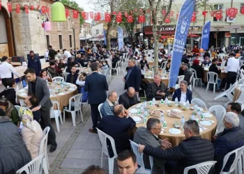 Bursa Yenişehirliler iftarda buluştu