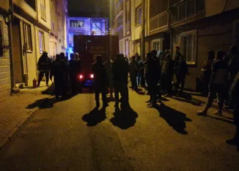 Bursa’da gece vakti sokağa döküldüler