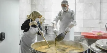 Karacabey sosyal yardımlarda da örnek oluyor