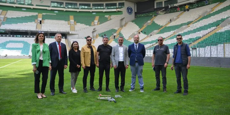 Bursaspor’da çim sahalar yenileniyor