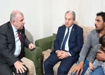 Ümit Özdağ’dan Bursa’da Suriyeli aileye ziyaret