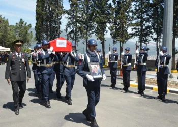 Bursa şehidini askeri törenle son yolculuğuna uğurlandı
