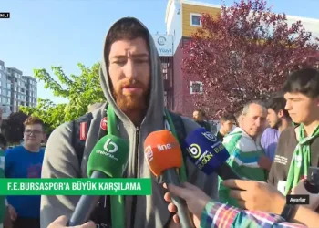 F. E. Bursaspor’a Bursa’da coşkulu karşılama