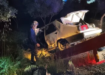 Bursa’da otomobiller kafa kafaya çarpıştı