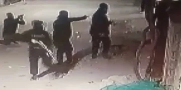 Kurşunladıkları evi ertesi gün yaktılar