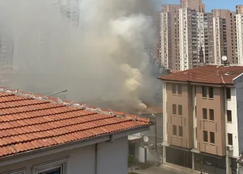 Bursa’da 2 katlı kebapçı dükkanında yangın