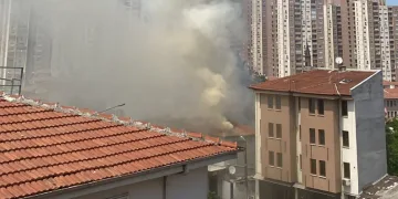 Bursa’da 2 katlı kebapçı dükkanında yangın