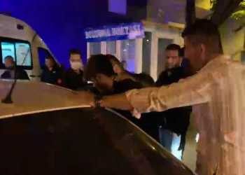 Polisten kaçan şüpheliler kaza yapınca yakalandı