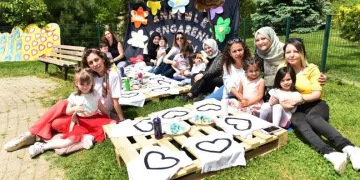 Anne ve çocuklar şenlikte bir araya geldi