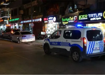 Bursa’da 17 yaşındaki genç sokak ortasında bıçaklandı