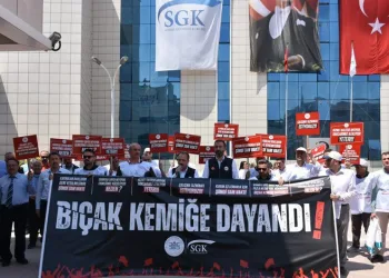 Bursa SGK binası önünde eylem: “Lütuf istemiyoruz”