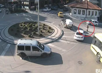 Bursa’daki kazalar trafik kameralarında