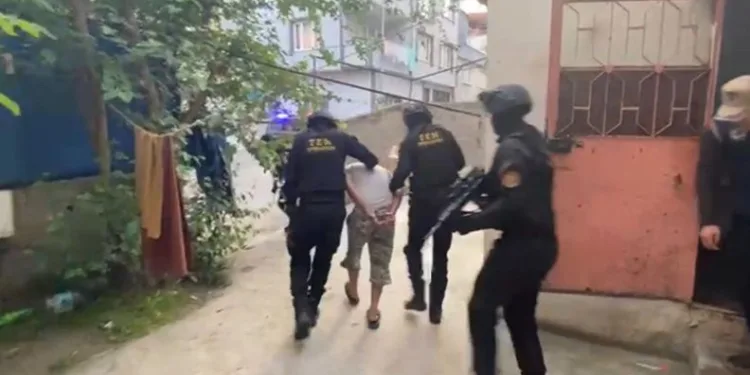 Bursa’da 1’i canlı bomba 3 DEAŞ’lı terörist yakalandı