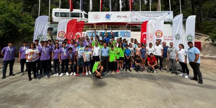 Bursa Büyükşehirli sporcular göz doldurdu