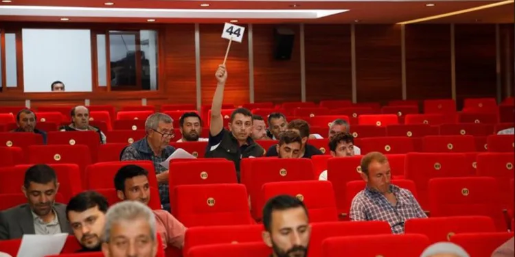 İnegöl’de hayvan pazarı kotra kiralamaları yapıldı