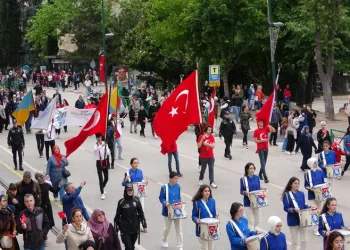 Bursa’da 19 Mayıs coşkuyla kutlandı