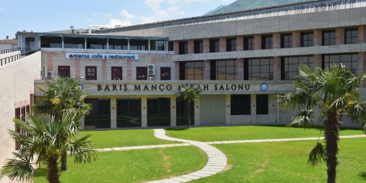 Barış Manço nikah salonu yenilendi