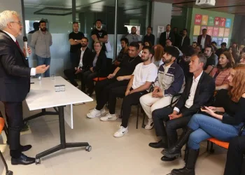 Başkan Erdem gençlerle buluştu