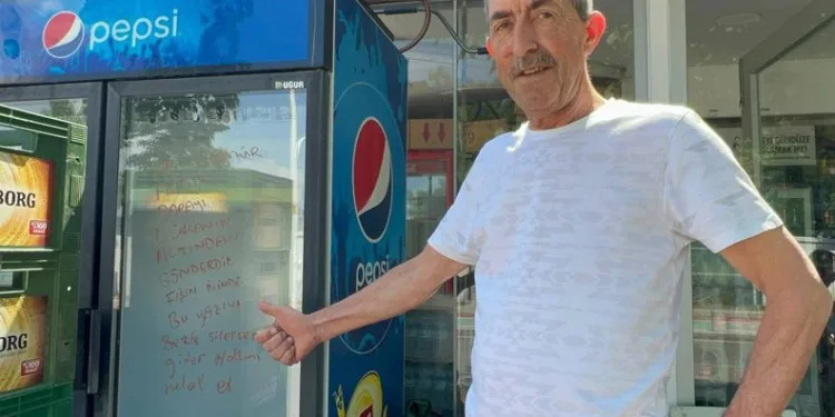 Bursa’da dolap camındaki yazı şaşırttı