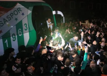 Frutti Extra Bursaspor’a muhteşem karşılama
