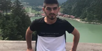Rize’de 23 yaşındaki genç yol kenarında ölü bulundu