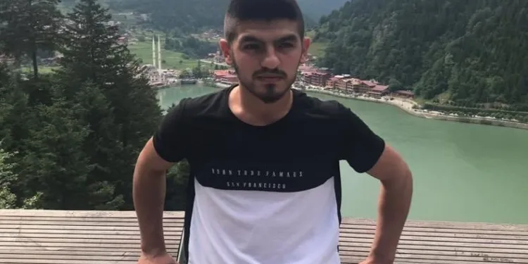 Rize’de 23 yaşındaki genç yol kenarında ölü bulundu