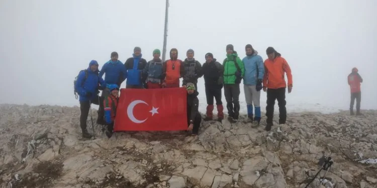 Dağcılardan Uludağ’a 19 Mayıs yürüyüşü