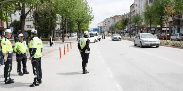 İnegöl’de yayalar için güvenli trafik uygulaması