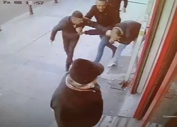 Korkunç cinayet! Dövülüp kalbinden bıçaklandı