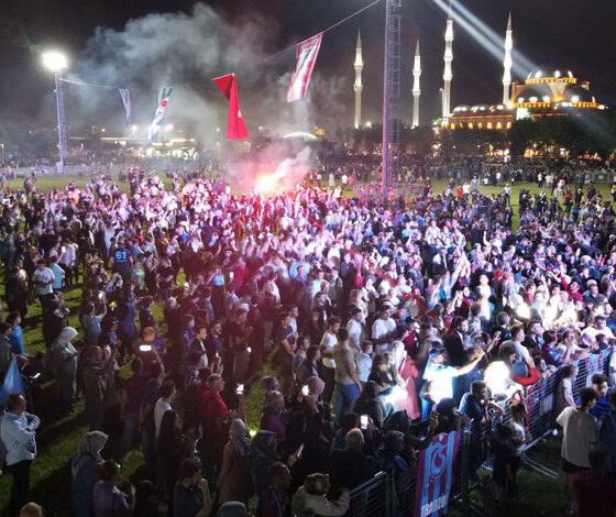 Bursa'da Trabzonspor’un şampiyonluğu kutlandı