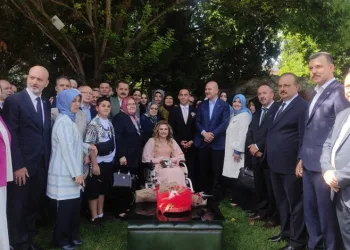 Karaburun’un nişan kurdelesini Soylu kesti