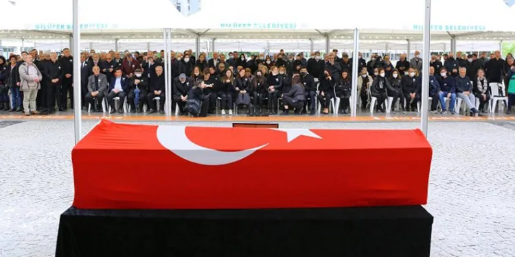 Kemal Demirel Bursa’da sonsuzluğa uğurlandı