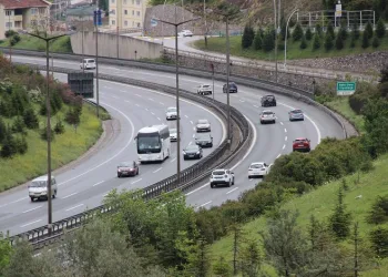 Tatilcilerin bayram dönüşü başladı