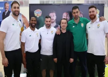 F. E. Bursaspor’da 3 imza