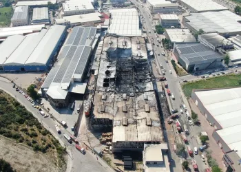 Bursa’daki fabrika yangını tamamen söndürüldü
