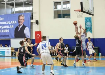 Nilüfer’de ‘Kardeş Kentler Basketbol Turnuvası’ başladı