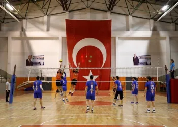 İnegöl’de voleybol heyecanı sona erdi