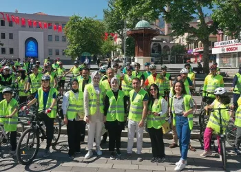 Bursa’da pedallar bağımlılıktan uzak nesiller için çevrildi