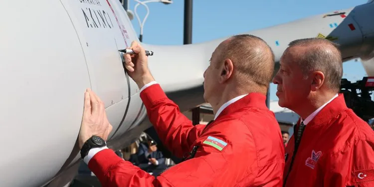 Erdoğan, Aliyev ile birlikte TEKNOFEST’i ziyaret etti