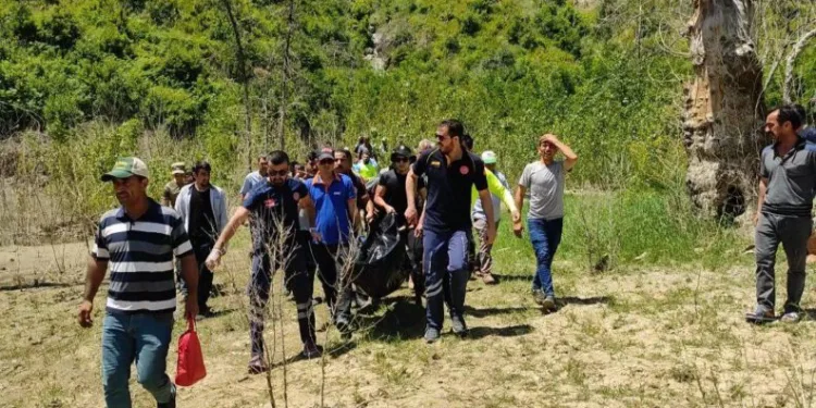 Serinlemek için girdiği barajda boğuldu
