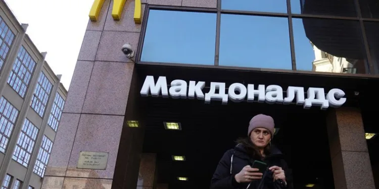 McDonald’s Rusya’daki şubelerini satıyor