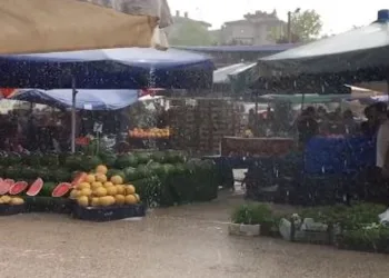 Bursalılar yağmura hazırlıksız yakalandı