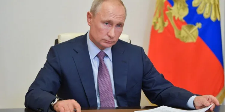 Putin yaptırımlara yönelik kararname imzaladı