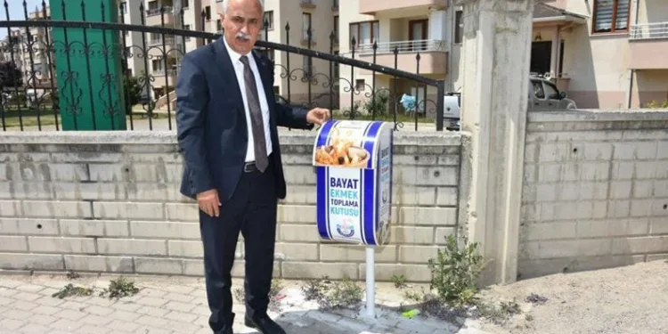 Yenişehir’de sokak hayvanları için bayat ekmek kutusu