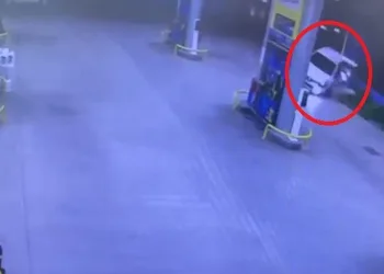 Bursa’da otomobil benzinliğe daldı