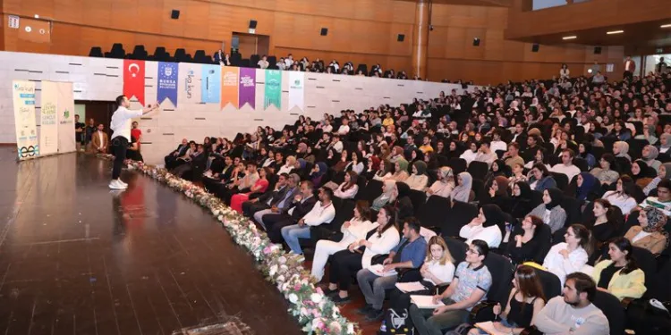 Bursa’da TYT kampı gençlerden büyük ilgi gördü
